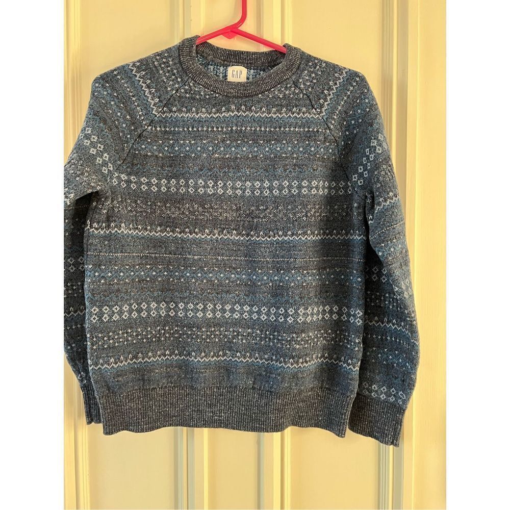Gap gray blue and white patterned sweater